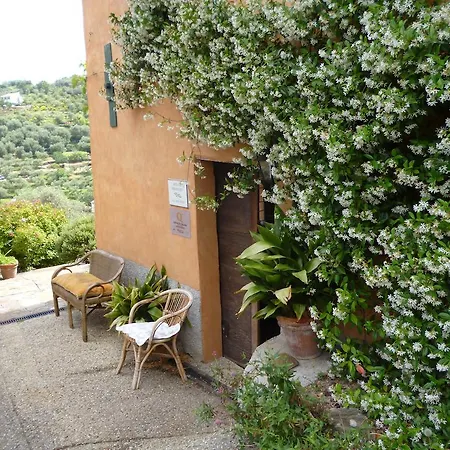 בית חווה Agriturismo Borgo Muratori *